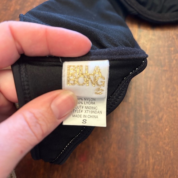 🎀2 for $15🎀 Billabong Strapless Bikini Top - Picture 2 of 4